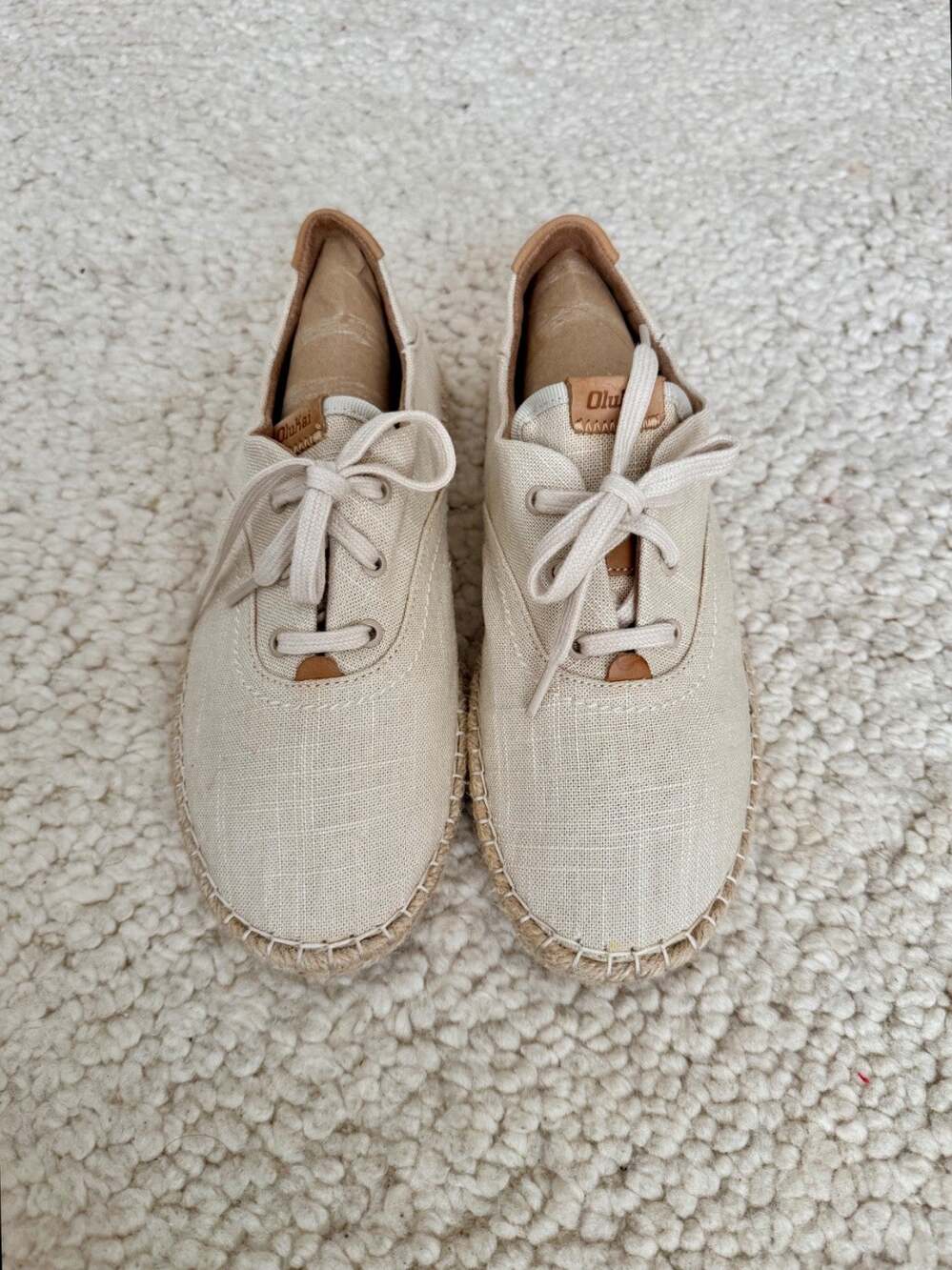 OluKai Kaula Pa'a Li Womens 9 Cream Canvas Lace Up Espadrille Sneakers